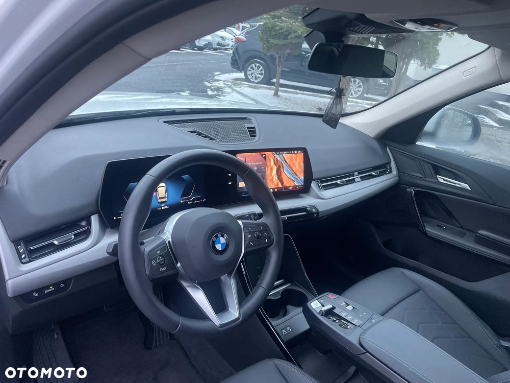 BMW X1 sDrive18i - 16