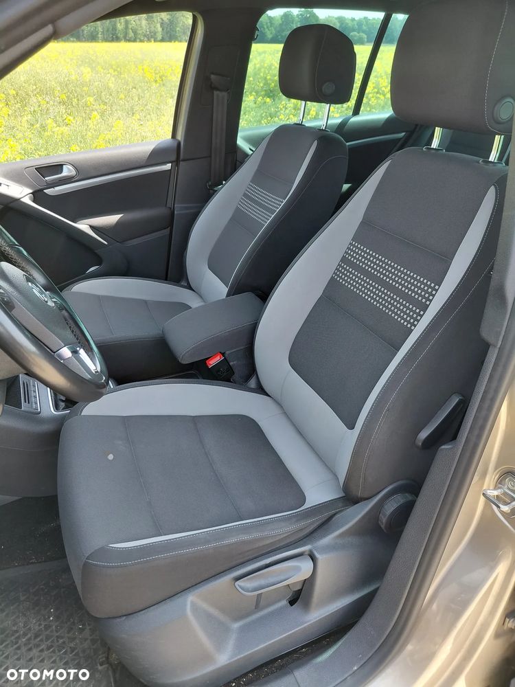 Volkswagen Tiguan 2.0 TDI DPF BlueMotion Technology Sport & Style - 20