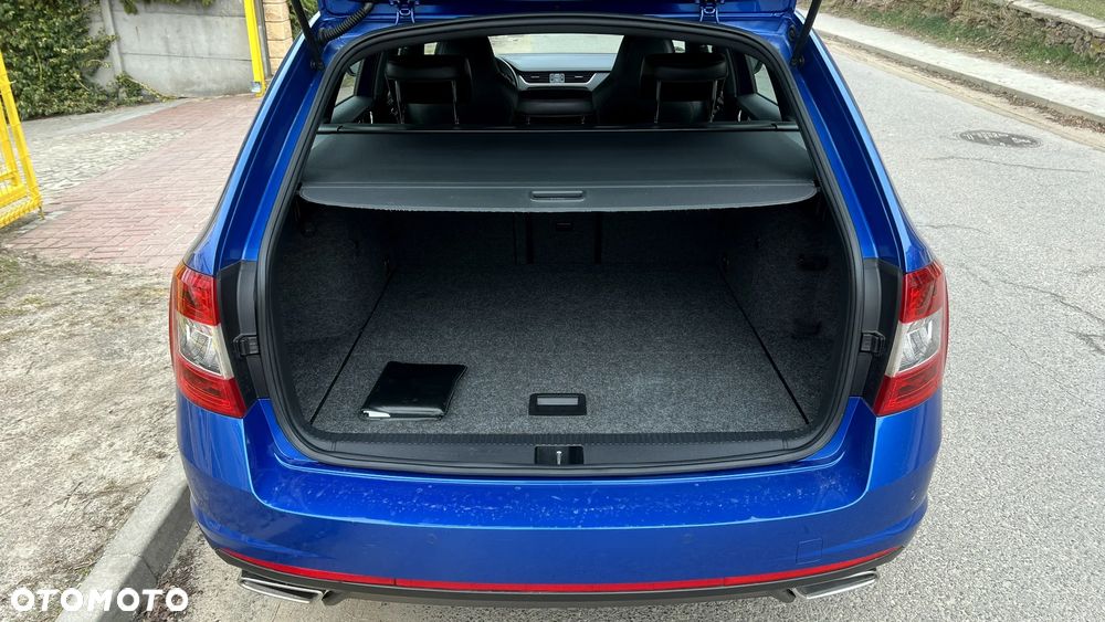 Skoda Octavia 2.0 TDI DSG RS - 31