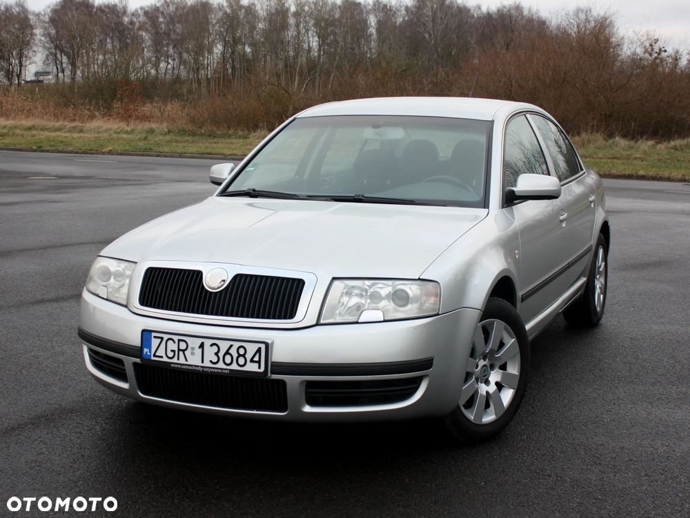 Skoda Superb 2.8 V6 Classic - 2