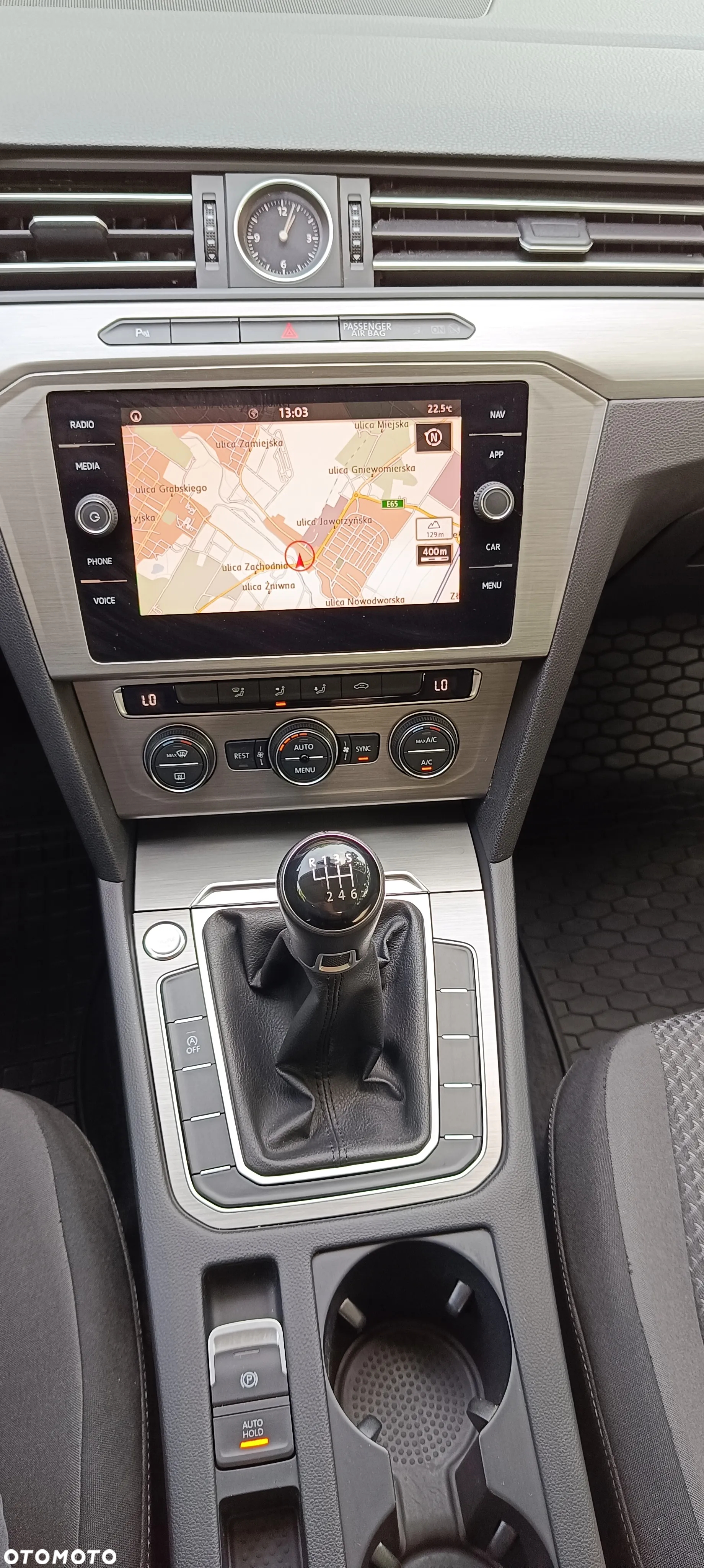 Volkswagen Passat 1.4 TSI BMT Comfortline - 10