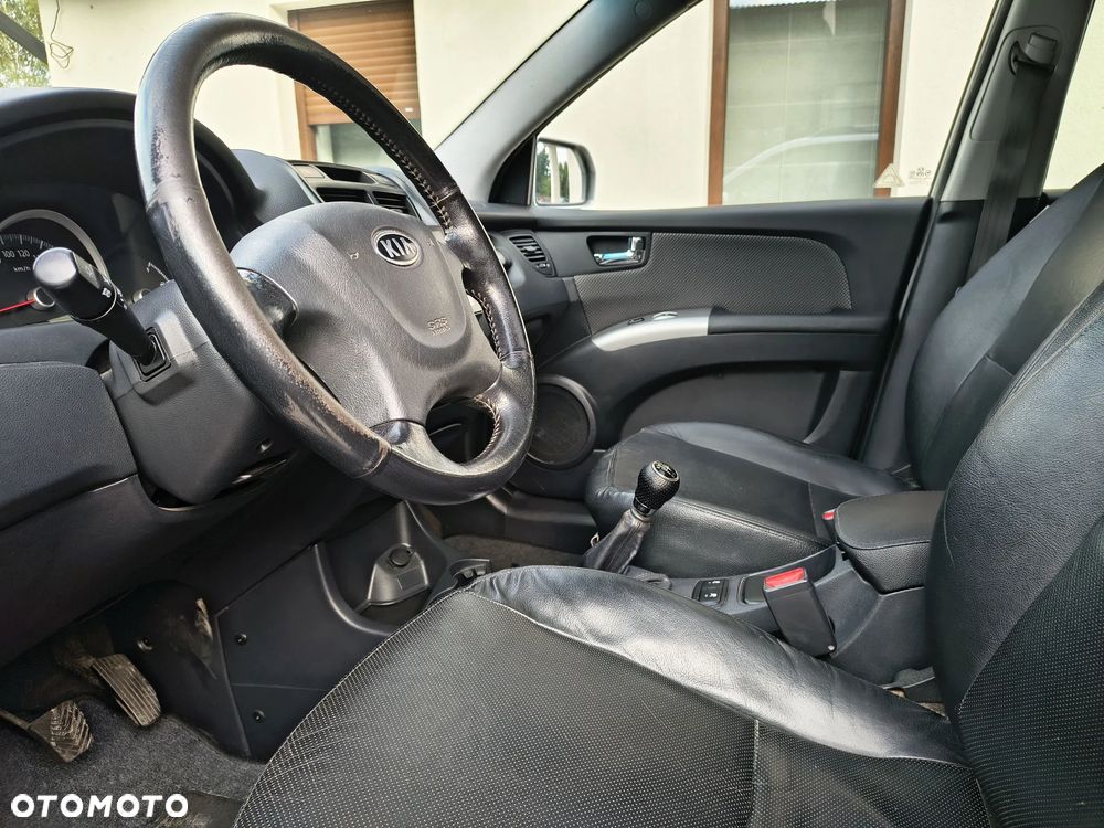 Kia Sportage 2.0 2WD LX - 25