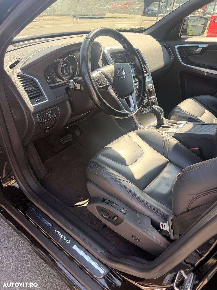 Volvo XC 60 D5 AWD Geartronic Summum - 2