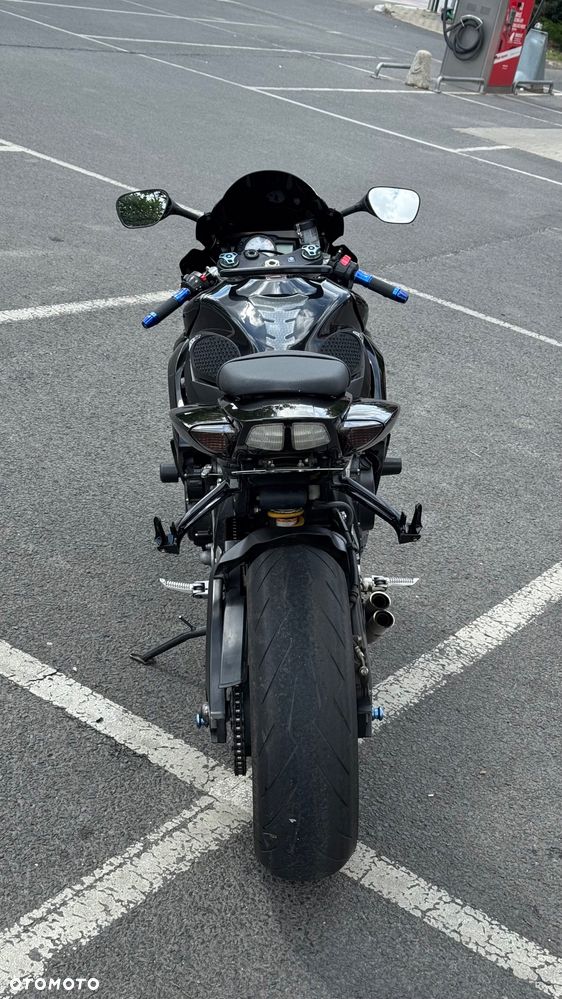 Suzuki GSX-R - 3