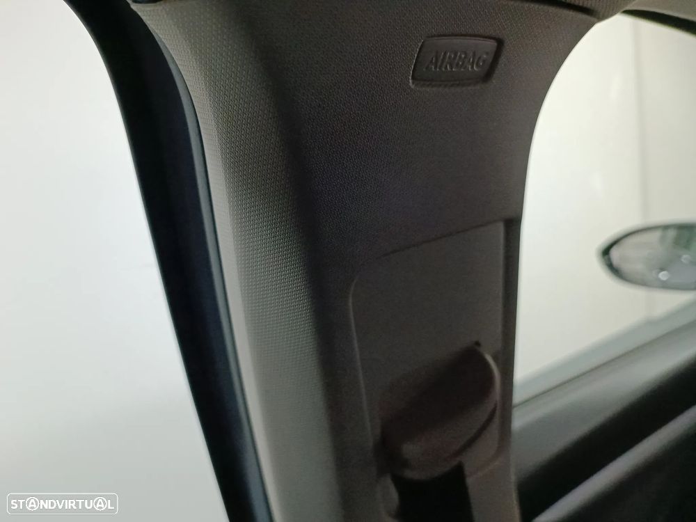 VW Golf 1.0 TSI Trendline Pack - 36