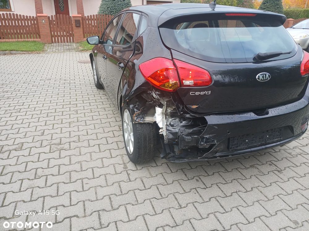 Kia Ceed - 6