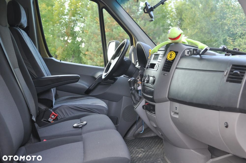 Mercedes-Benz Sprinter - 19
