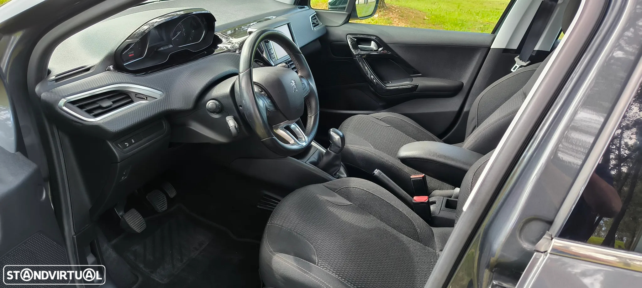 Peugeot 208 1.2 PureTech Style - 35