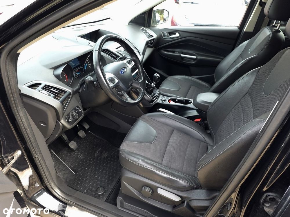 Ford Kuga 2.0 TDCi FWD Titanium - 13