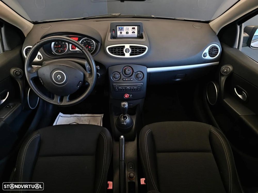 Renault Clio 1.5 dCi Dynamique S C.Reb. - 38