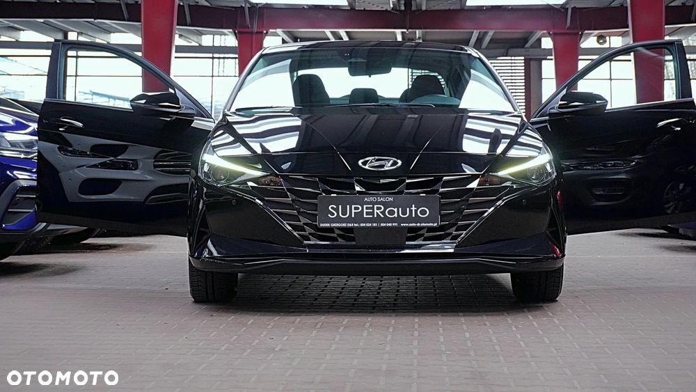 Hyundai Elantra 1.6 Smart CVT - 4