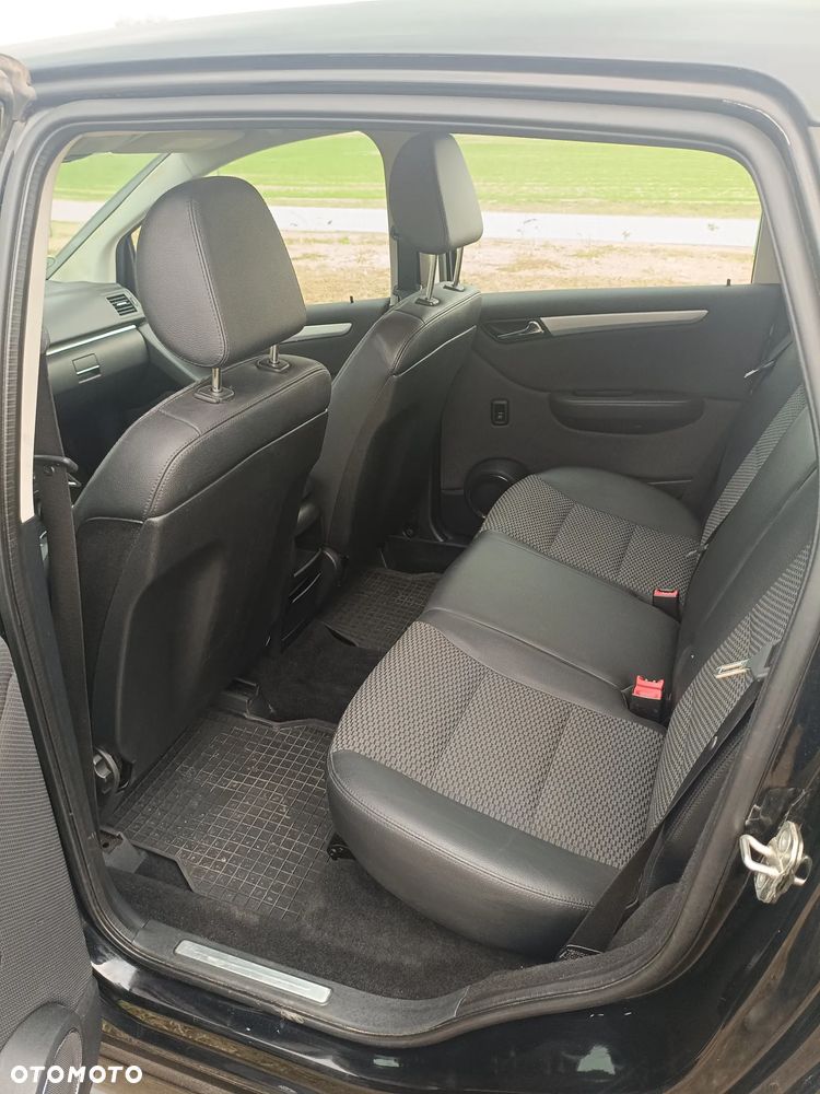 Mercedes-Benz Klasa B 200 CDI DPF Autotronic SPORT EDITION - 16