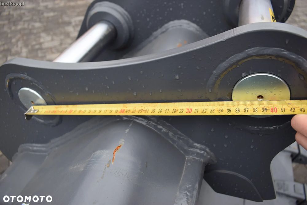 Strickland BT-13 HD 120 cm Łyżka kopiąca z zębami na złącze typu Miller Ø65 0.9m3 120cm - 20