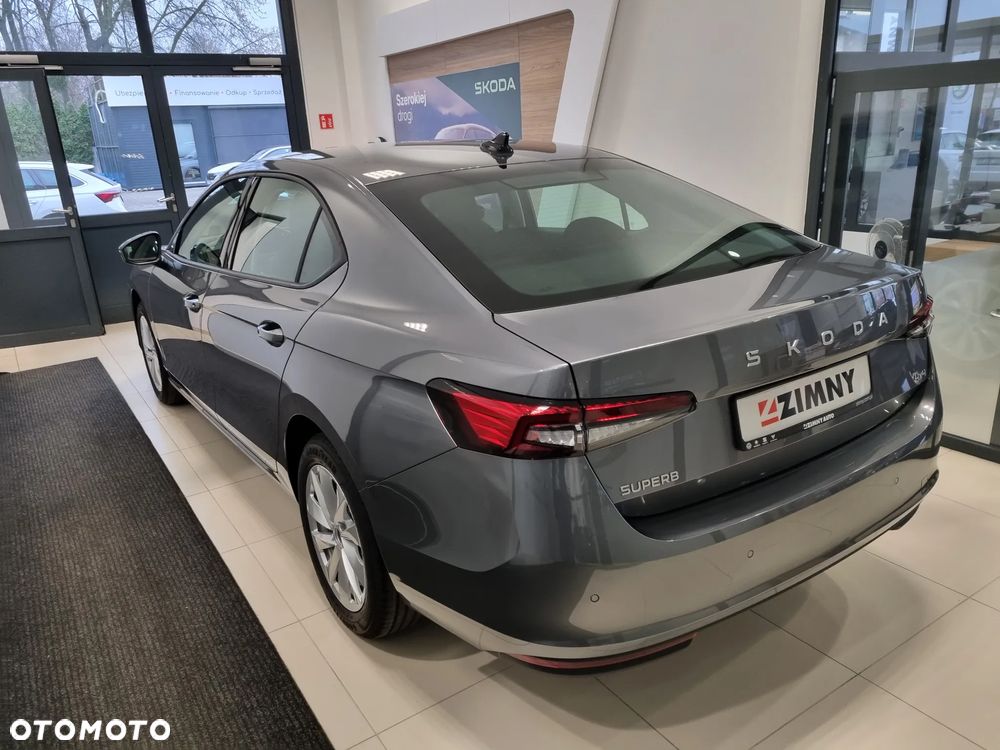 Skoda Superb 2.0 TSI Selection DSG - 9