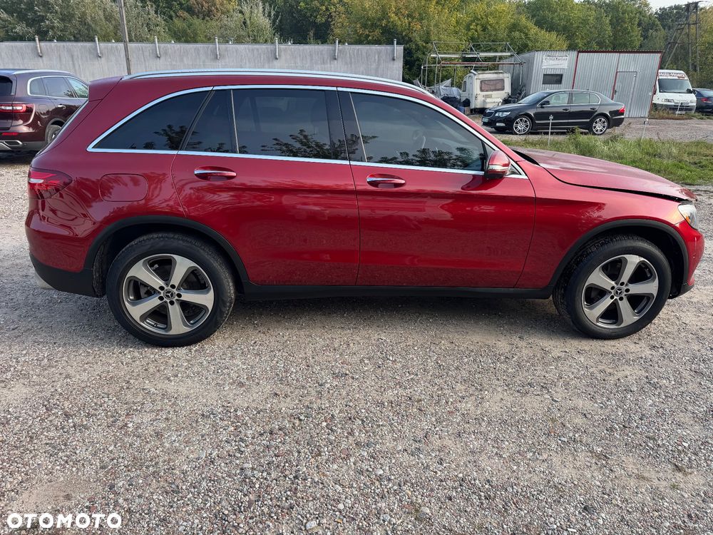 Mercedes-Benz GLC 300 4Matic 9G-TRONIC - 5