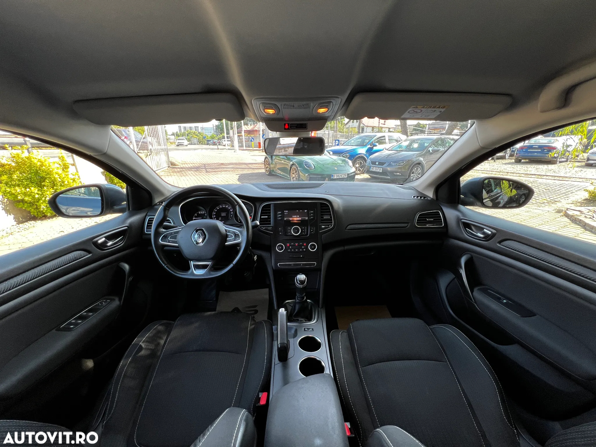 Renault Megane TCe Life - 18
