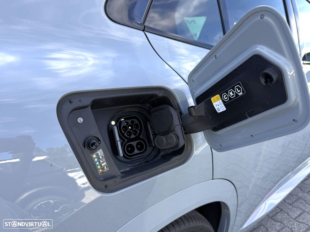 BMW iX2 eDrive20 Pack Desportivo M Pro - 9