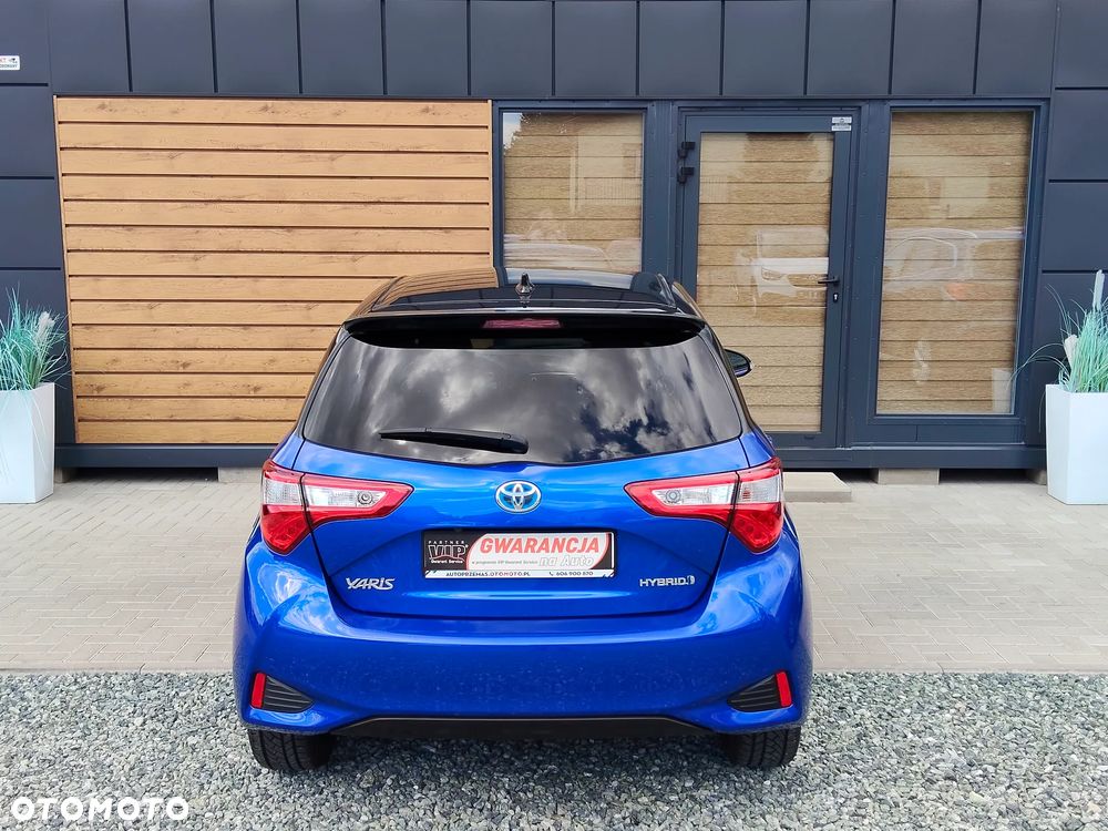 Toyota Yaris Hybrid 100 Premium - 31