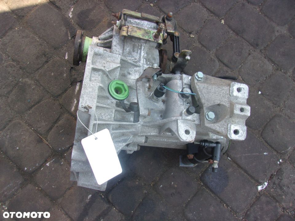 SKRZYNIA BIEGÓW VOLKSWAGEN GOLF 4 IV OCTAVIA 1 leon 1 toledo2 audi a3 1.4/1.6 8 i 16 V - 1