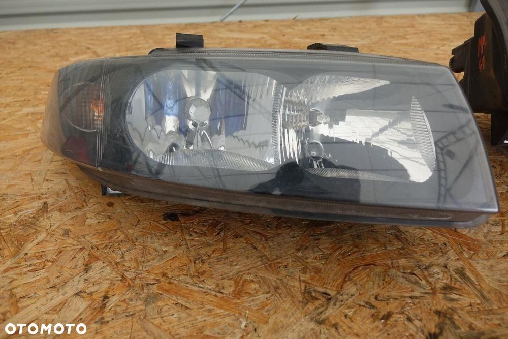 REFLEKTOR 2 LAMPY PRZÓD LEWA PRAWA EUROPA SEAT LEON I 1 TOLEDO II 2 - 3