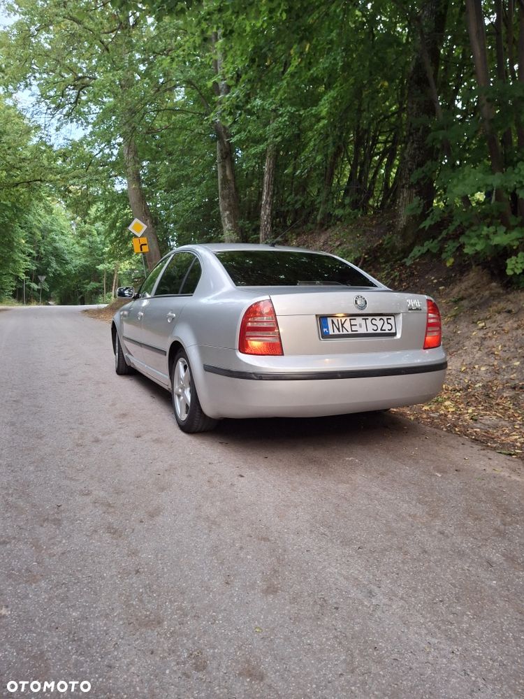 Skoda Superb - 4