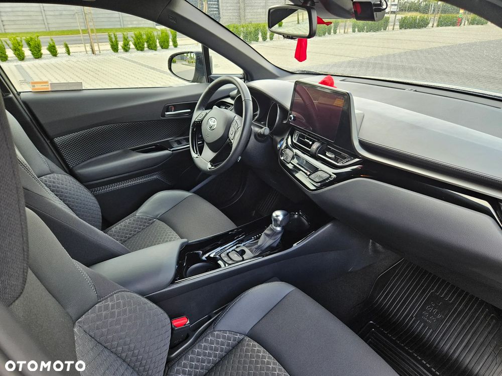 Toyota C-HR 19 - 11