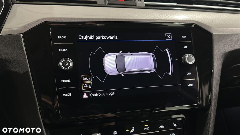 Volkswagen Passat - 21