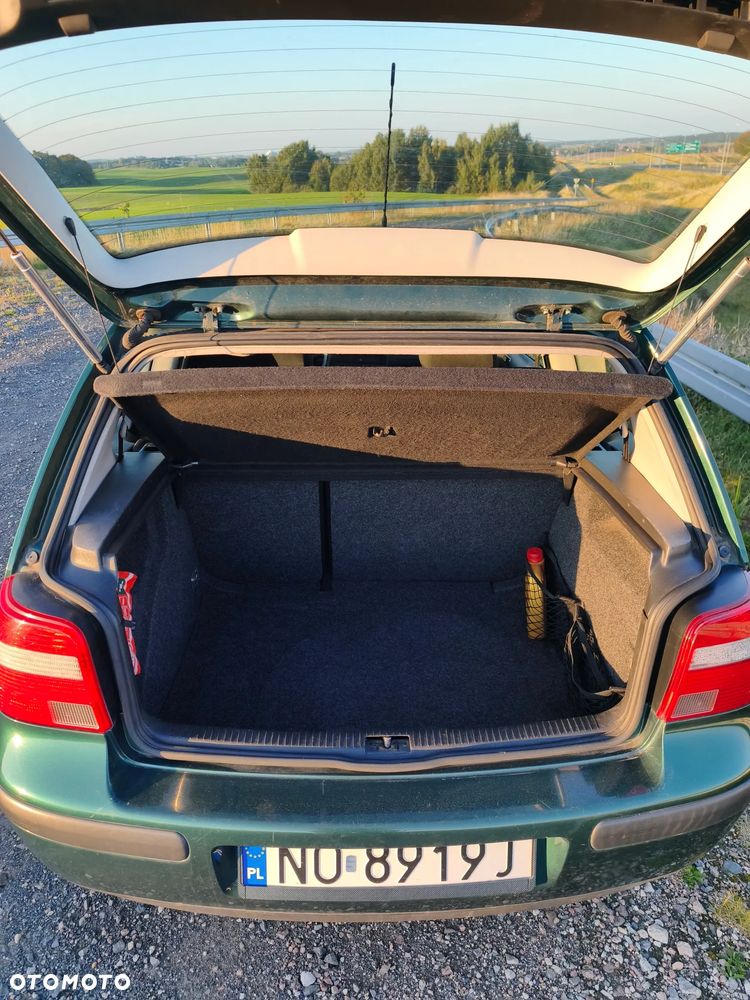 Volkswagen Golf - 6