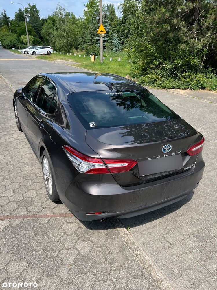 Toyota Camry 2.5 Hybrid Executive CVT - 2