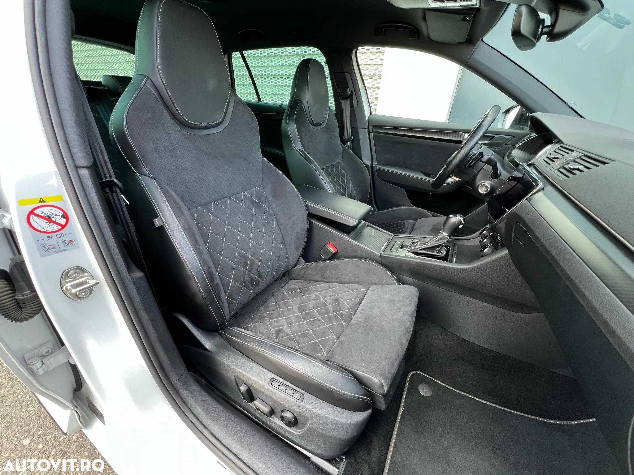 Skoda Superb Combi 1.4 TSI iV DSG Sportline - 15