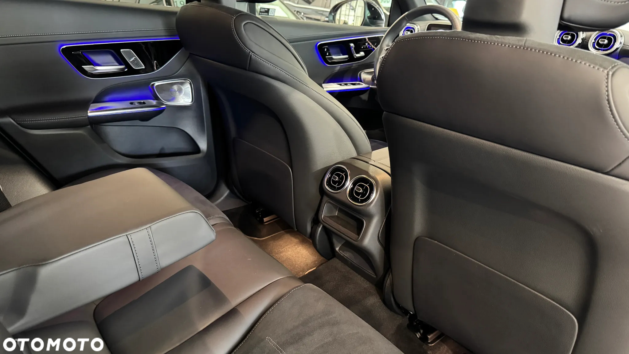 Mercedes-Benz GLC 300 e 4-Matic AMG Line - 36