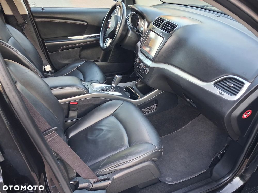 Fiat Freemont 2.0 Multijet 16V DPF Automatik Allrad Black Code - 20