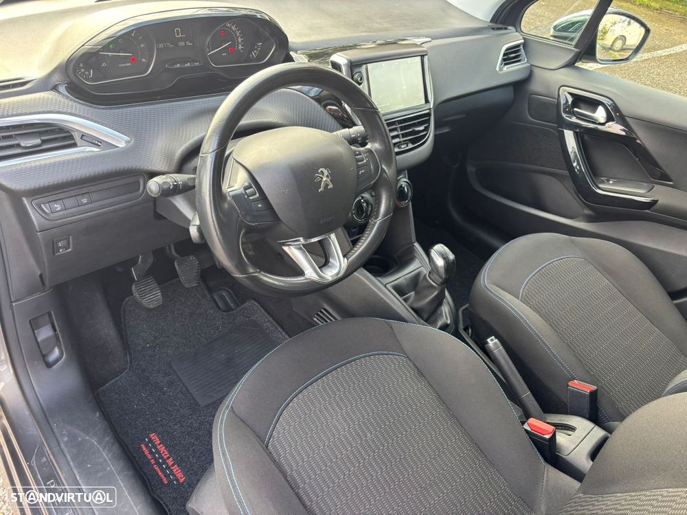 Peugeot 208 1.5 BlueHDi Signature - 20