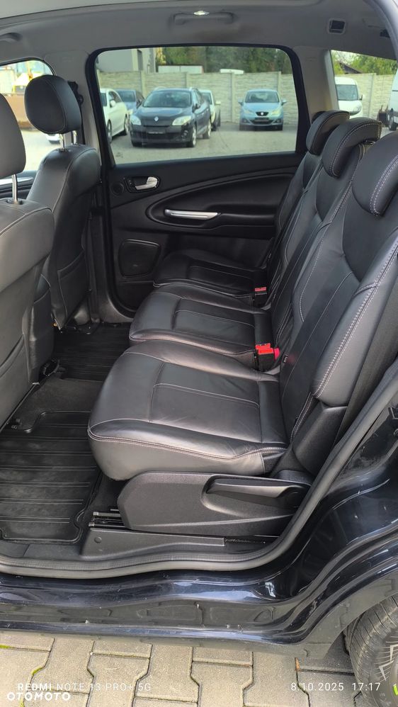 Ford S-Max 2.2 TDCi DPF Titanium X - 23