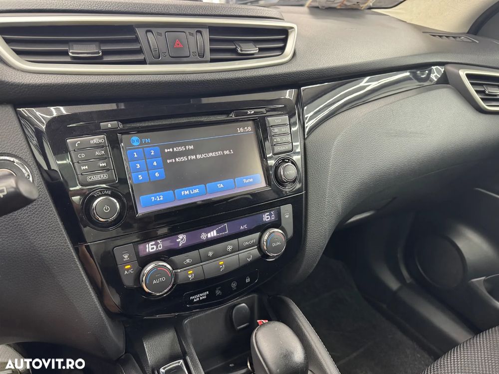 Nissan Qashqai 1.6 DCI Xtronic TEKNA - 22