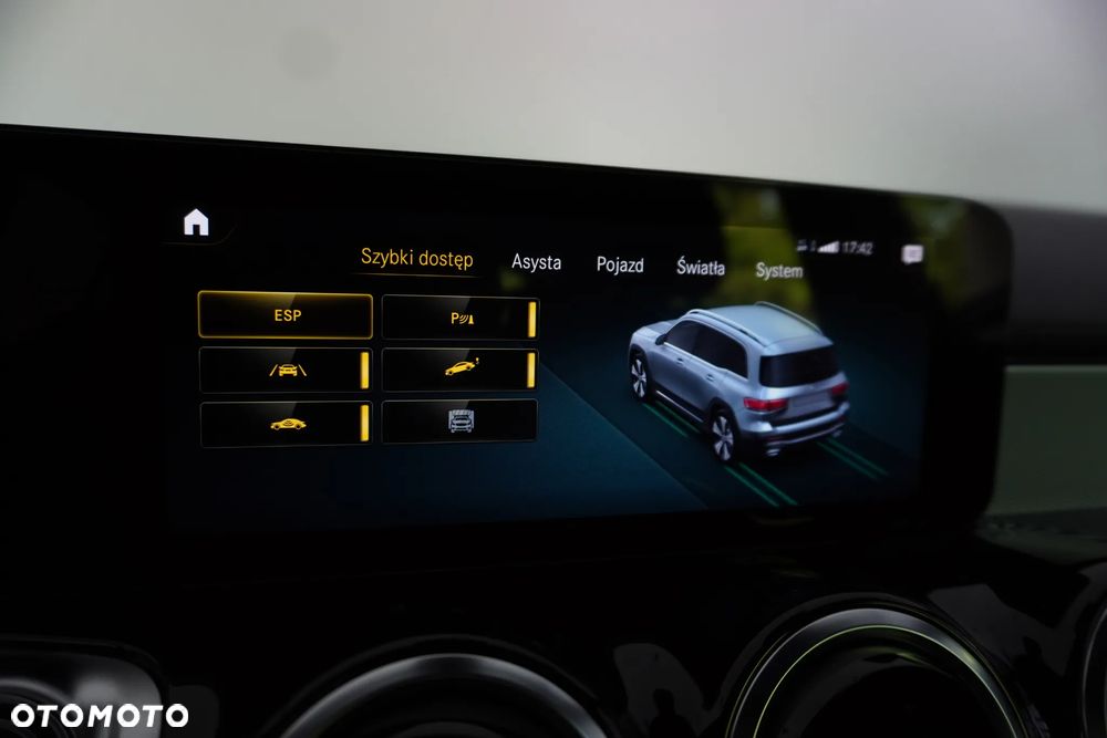 Mercedes-Benz GLB 200 7G-DCT Style - 32