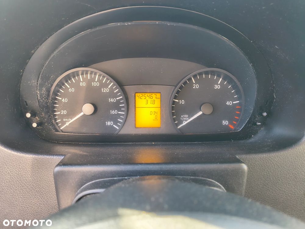 Mercedes-Benz Sprinter - 7