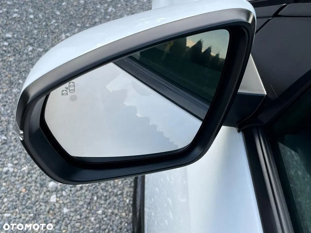 Peugeot 3008 1.2 PureTech Allure S&S - 24