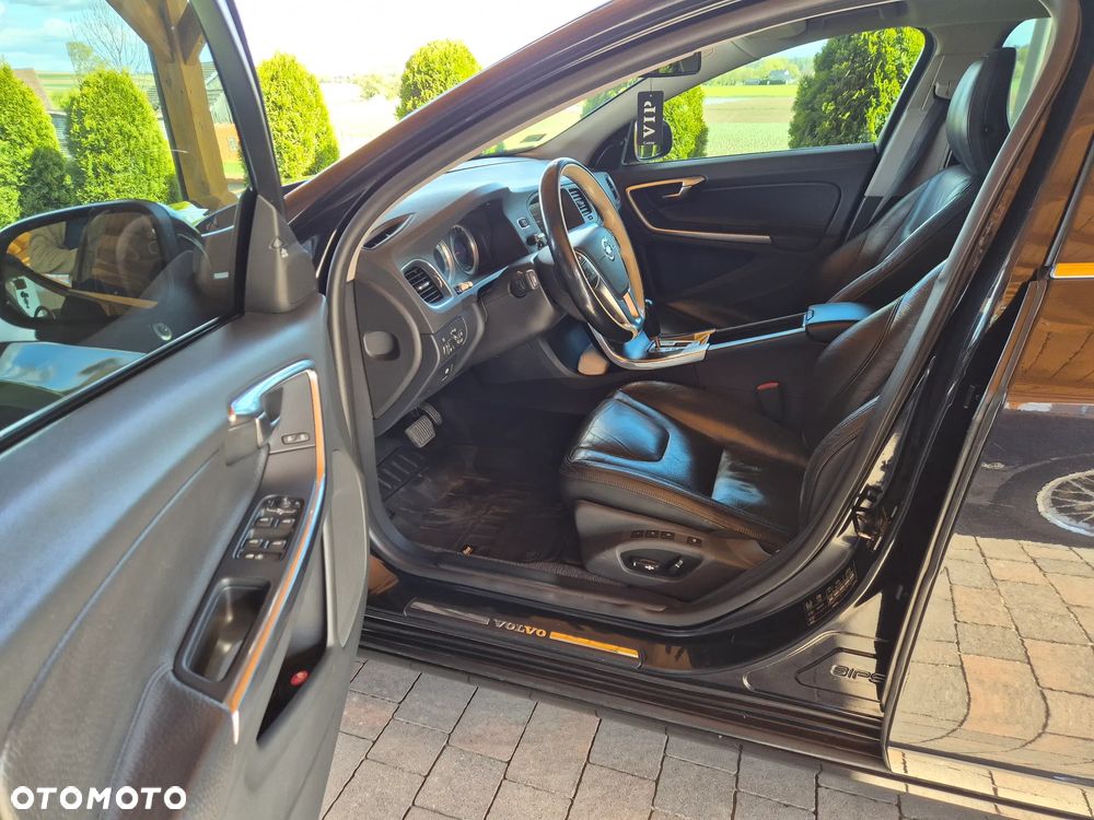 Volvo V60 D3 Summum - 37