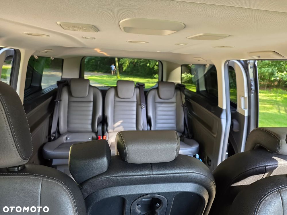 Ford Tourneo Custom - 14