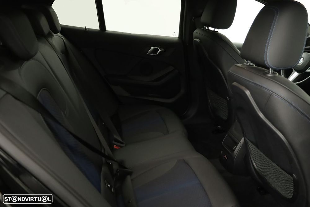 BMW 116 d Pack Desportivo M Auto - 22
