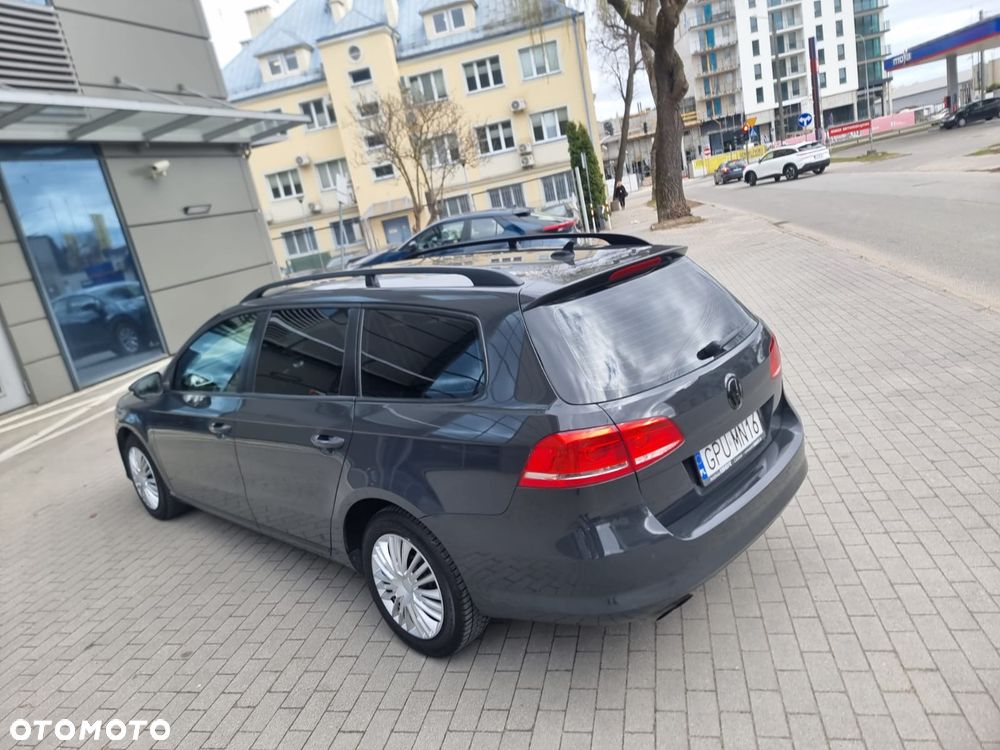 Volkswagen Passat 2.0 TDI Comfortline - 10