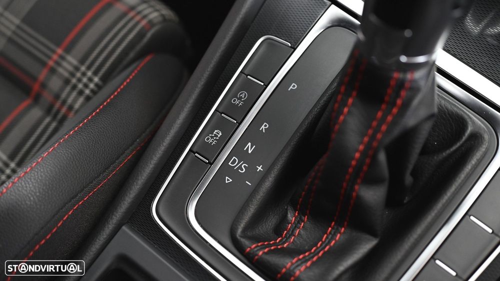 VW Golf 2.0 TSi GTi DSG - 43