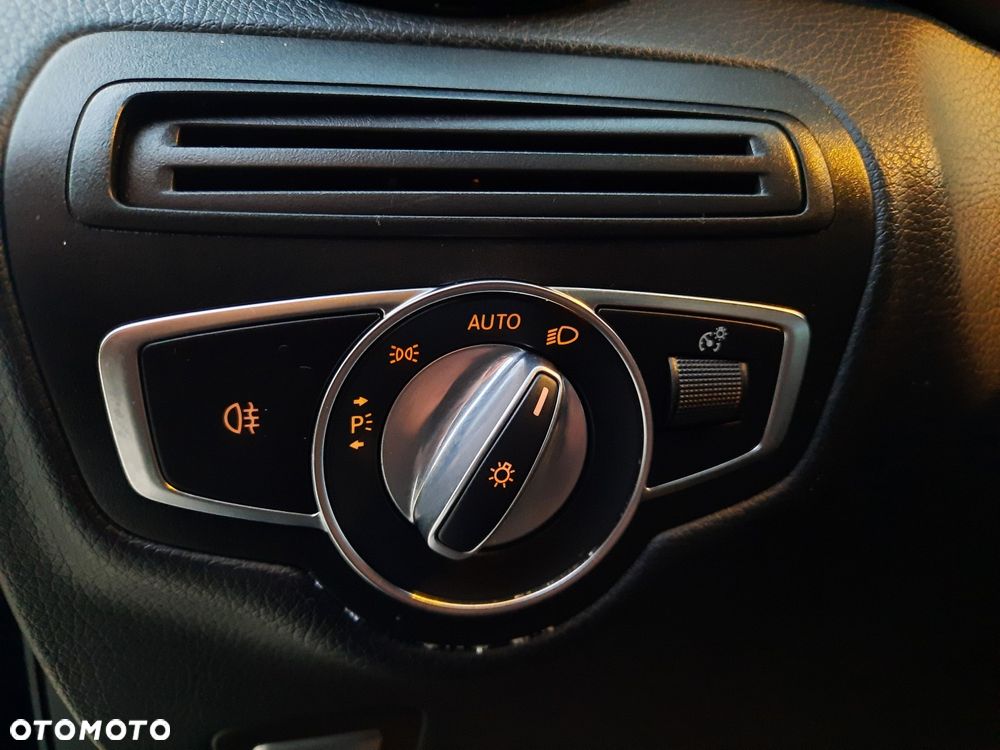 Mercedes-Benz GLC 220 d 4-Matic - 24