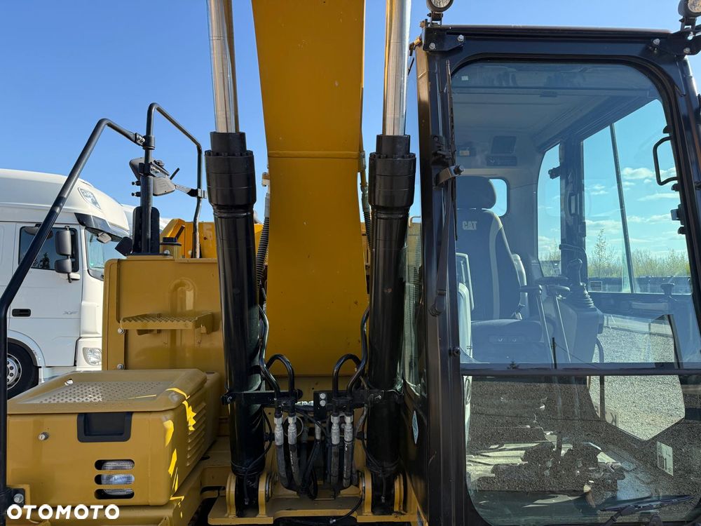 Caterpillar 313FL - 12