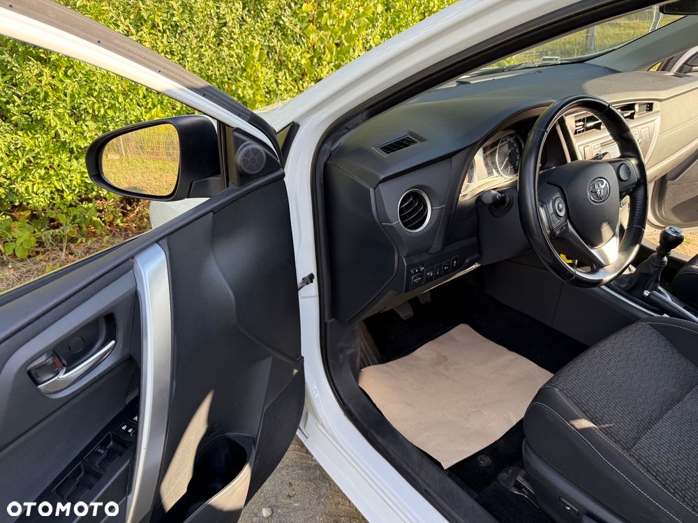 Toyota Auris 2.0 D-4D Edition - 14