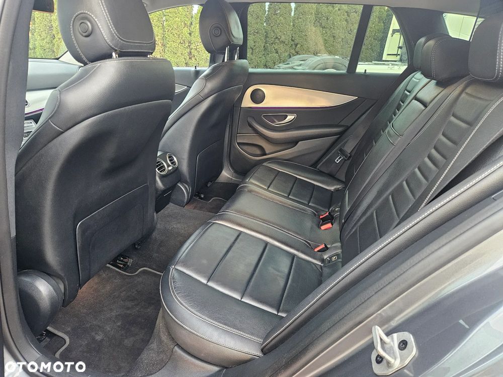 Mercedes-Benz Klasa E 200 d 9G-TRONIC Exclusive - 22