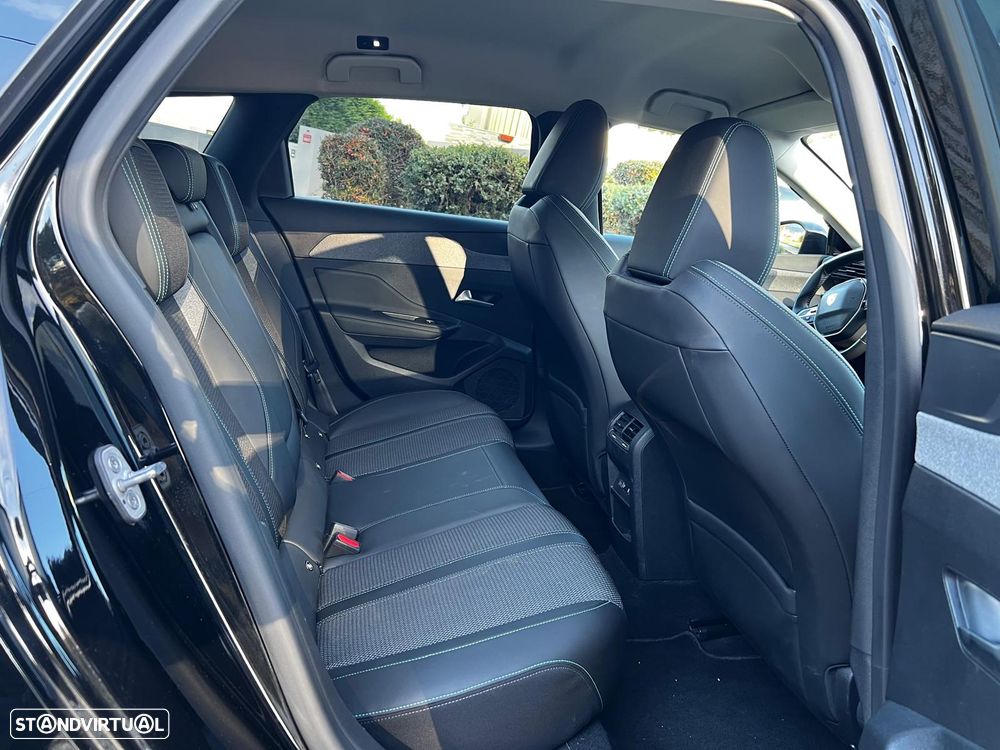 Peugeot 308 SW Plug-In Hybrid 225 e-EAT8 GT - 11