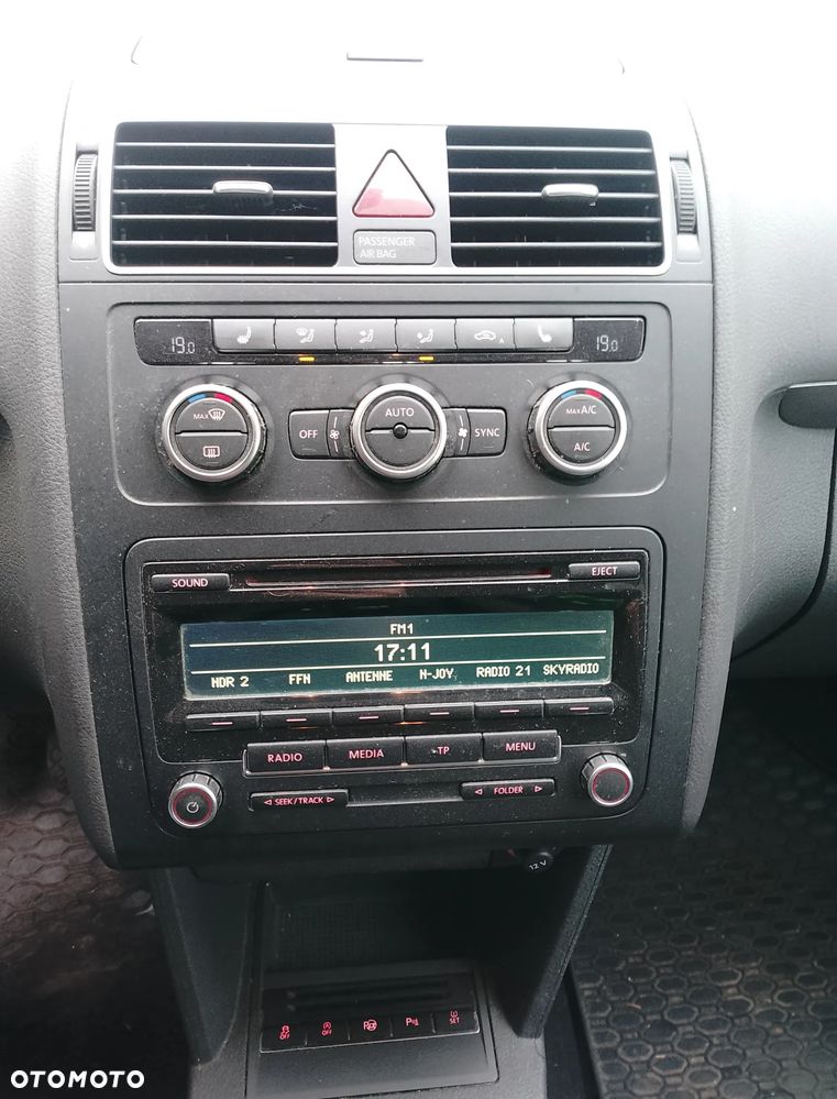 Volkswagen Touran 1.6 TDI DPF BlueMotion Technology Life - 13