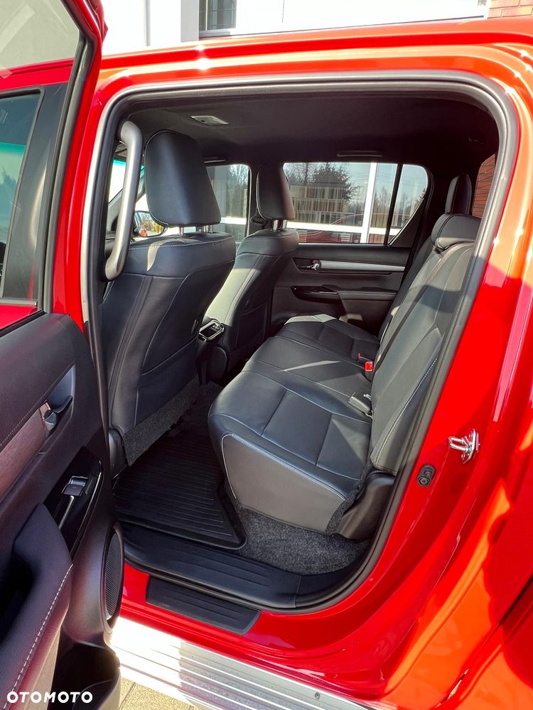 Toyota Hilux 2.8 D-4D Double Cab Invincible 4x4 - 12